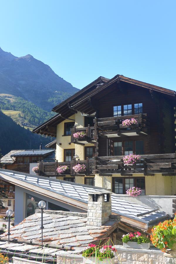 Hotel Bärgsunnu Saas-Grund Exterior foto