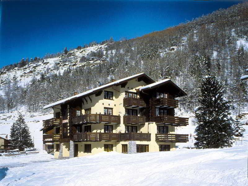 Hotel Bärgsunnu Saas-Grund Exterior foto
